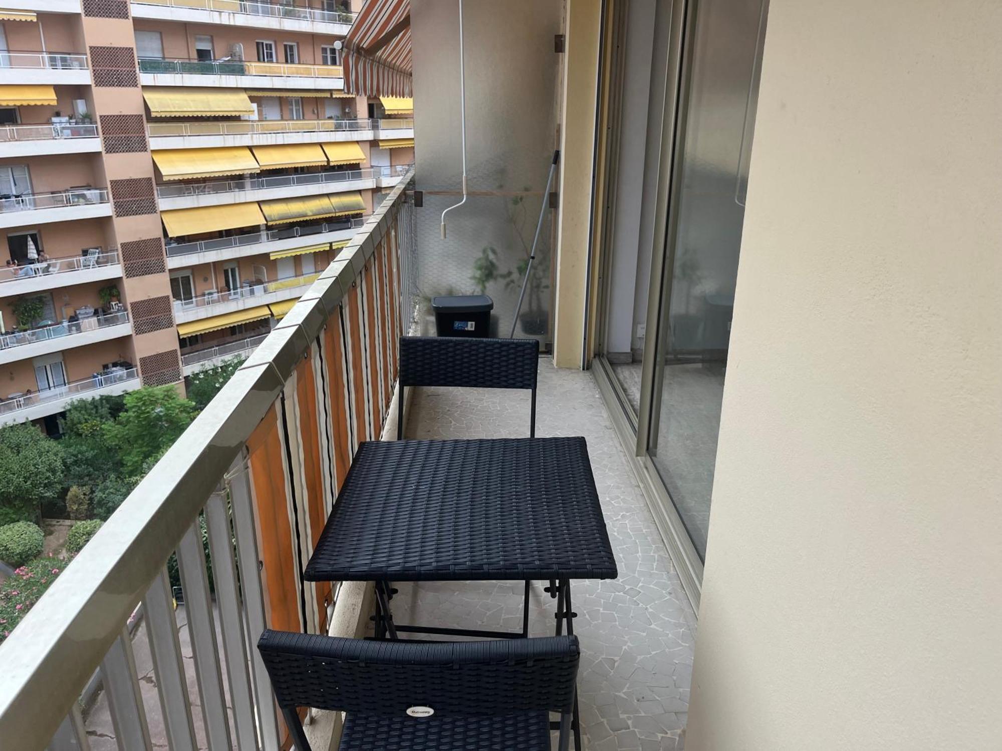 Le Borrigo Pick Up Airport Apartman Menton Kültér fotó