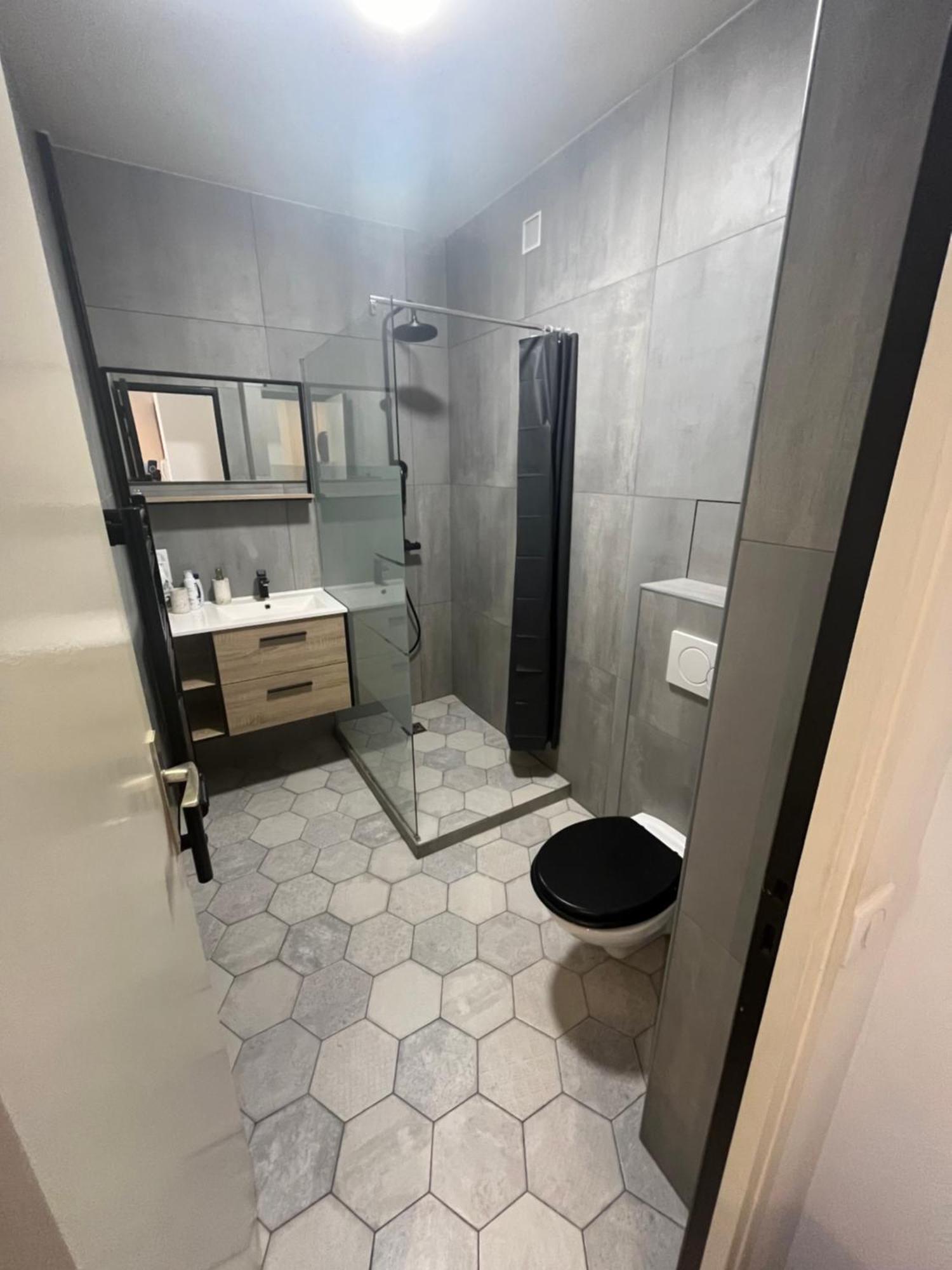 Le Borrigo Pick Up Airport Apartman Menton Kültér fotó